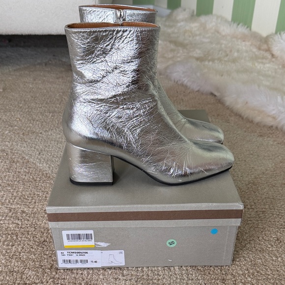 Marni Shoes - Marni Silver Leather Ankle Boots Mod style size 10  / 40 European